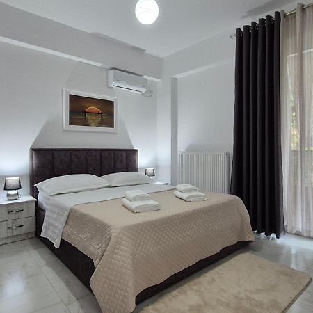 Flore Rooms Sarandë Buitenkant foto