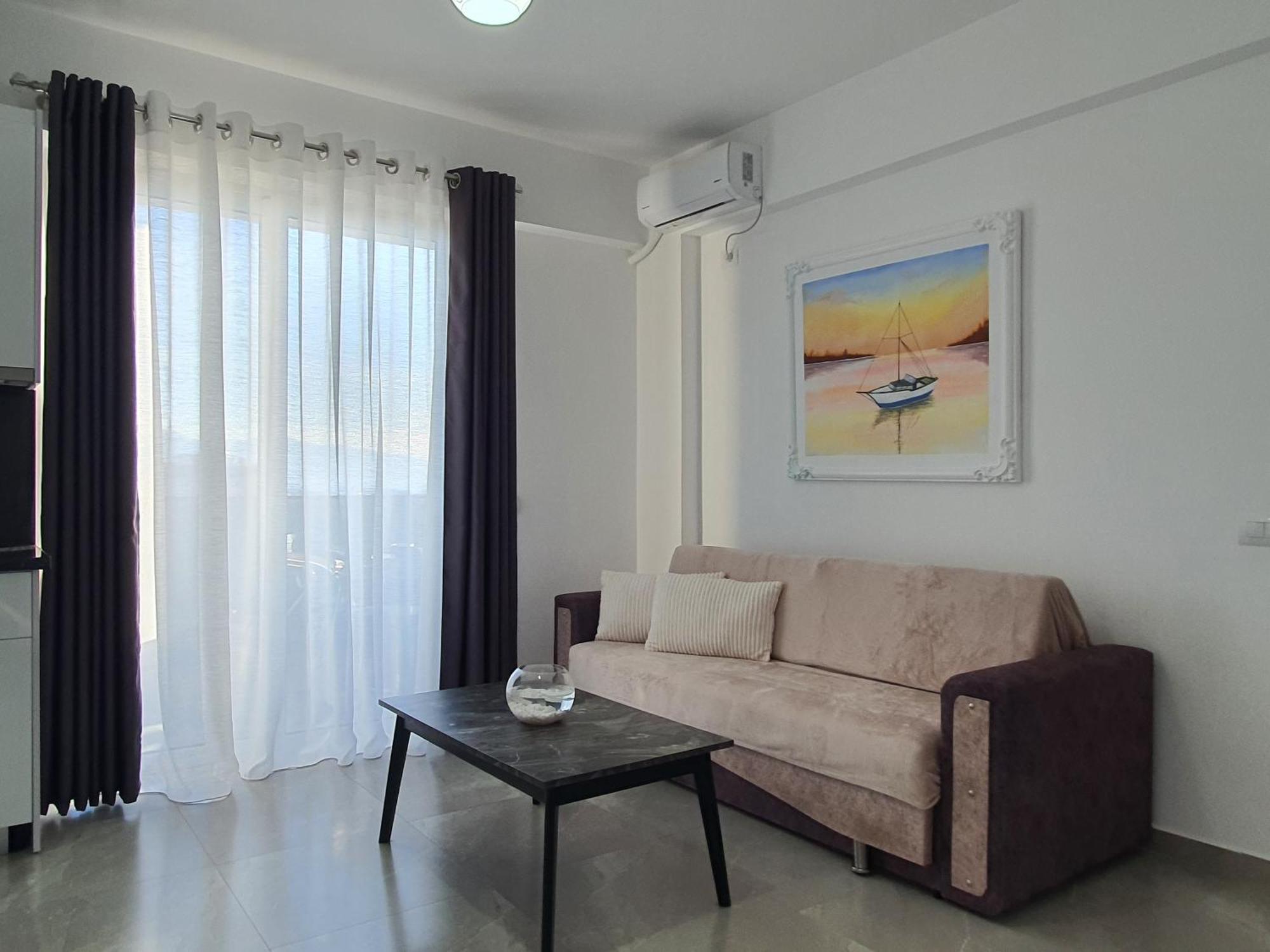 Flore Rooms Sarandë Buitenkant foto