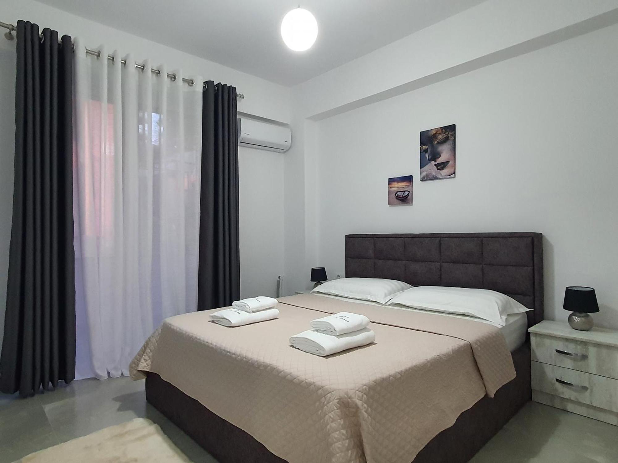 Flore Rooms Sarandë Buitenkant foto