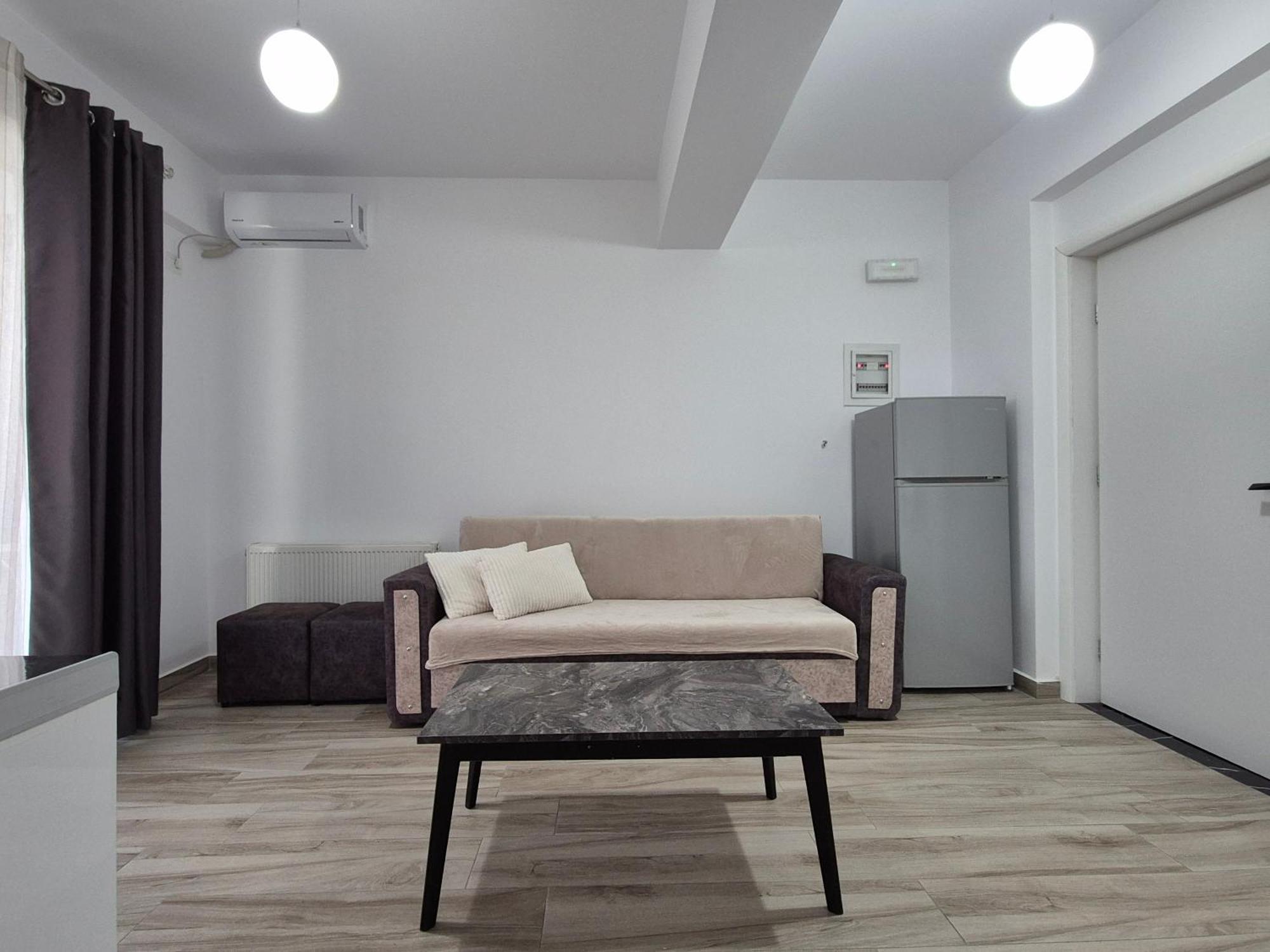 Flore Rooms Sarandë Buitenkant foto