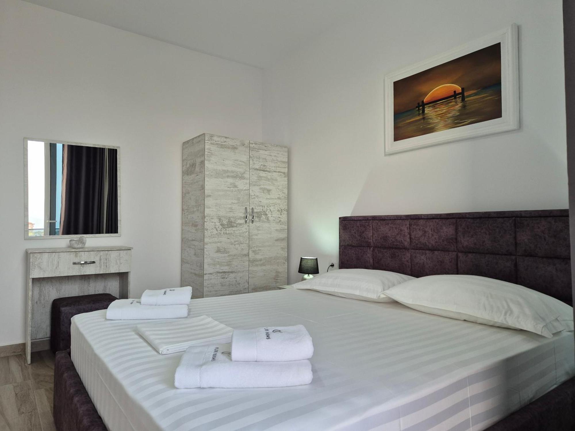 Flore Rooms Sarandë Buitenkant foto
