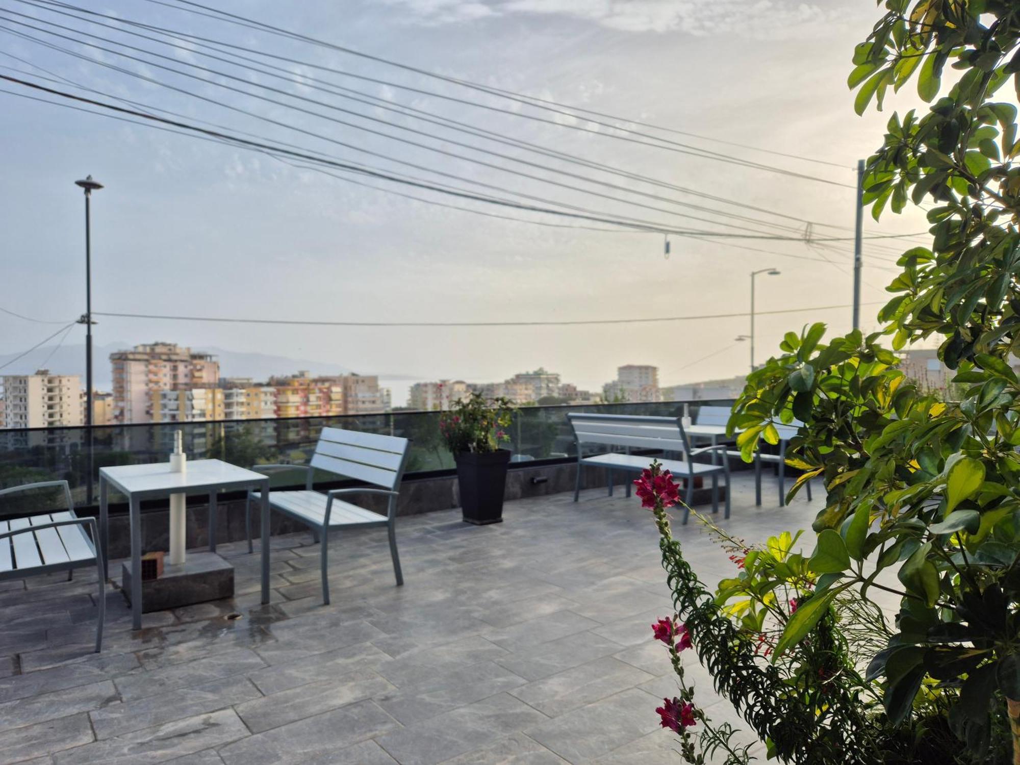 Flore Rooms Sarandë Buitenkant foto