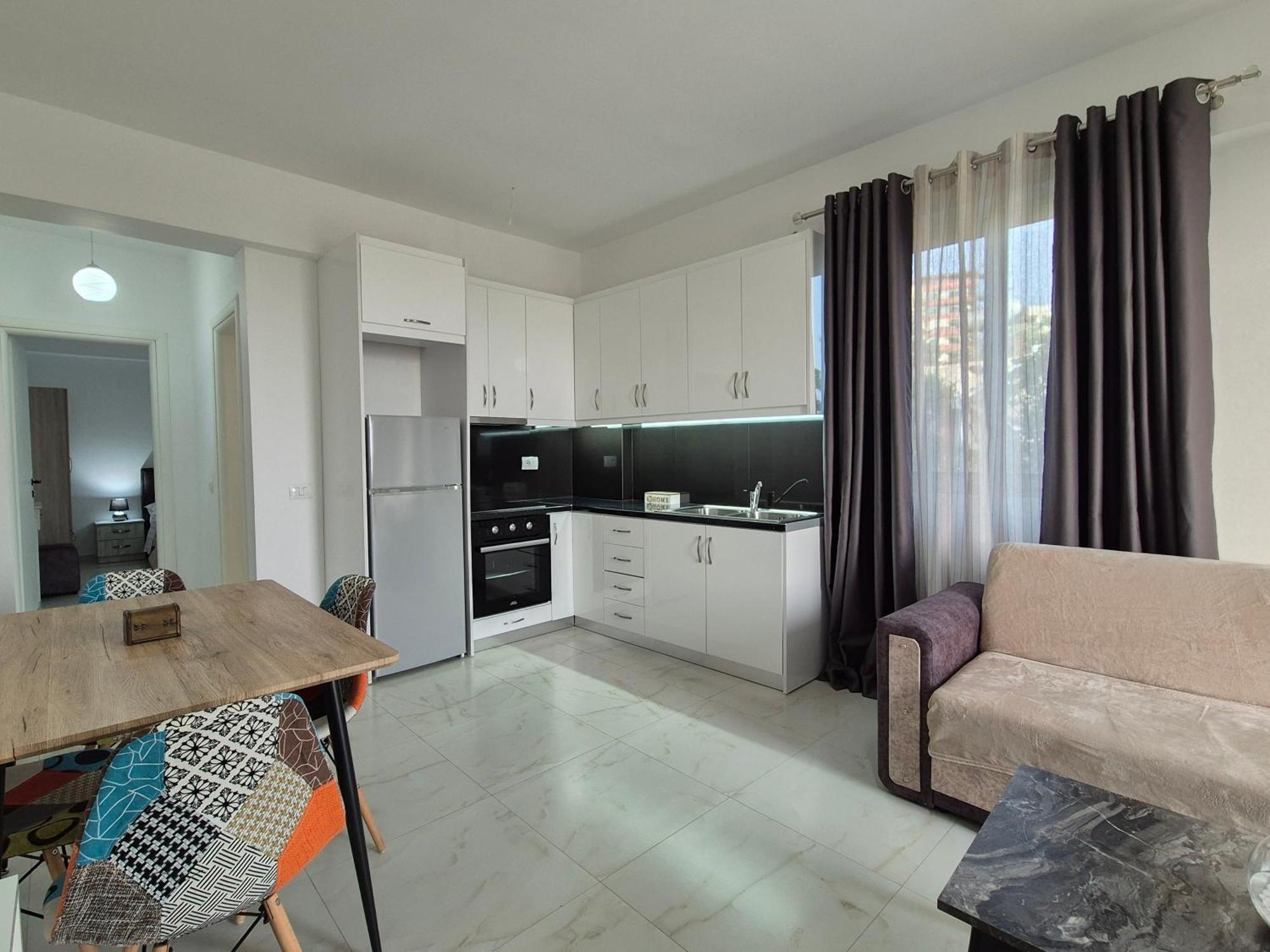 Flore Rooms Sarandë Buitenkant foto