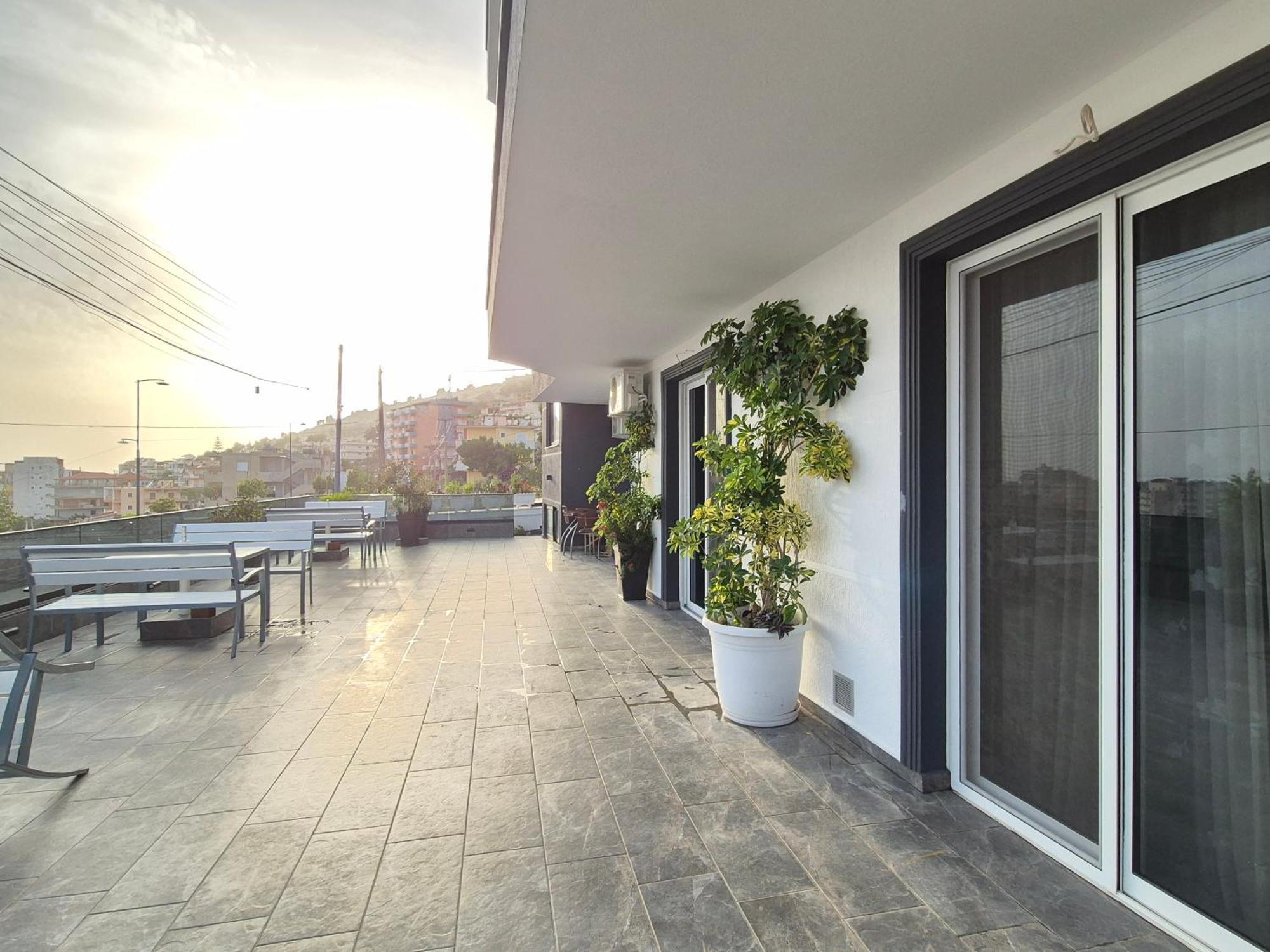 Flore Rooms Sarandë Buitenkant foto